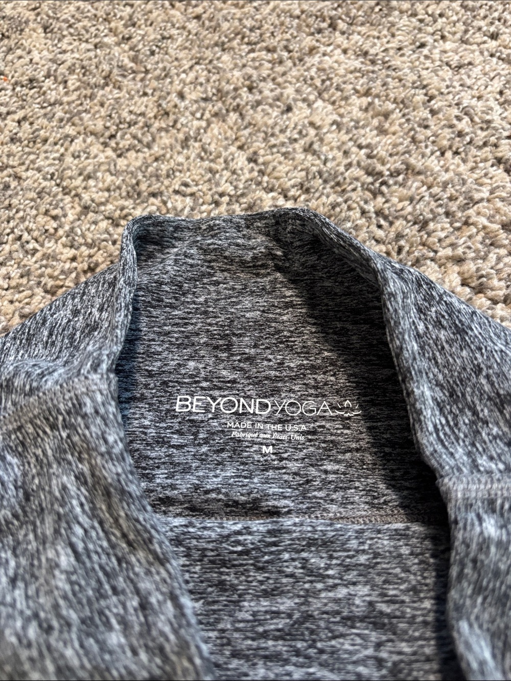 Beyond Yoga Spacedye Cropped Leggings size medium (19”) - Picture 3 of 5